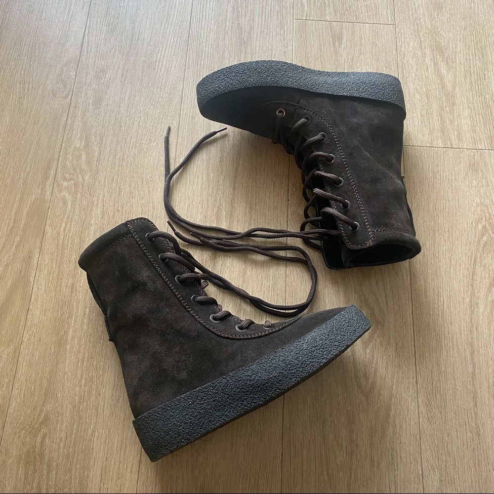 Yeezy Season 4 Crepe Boot Oil size 37/7 US
